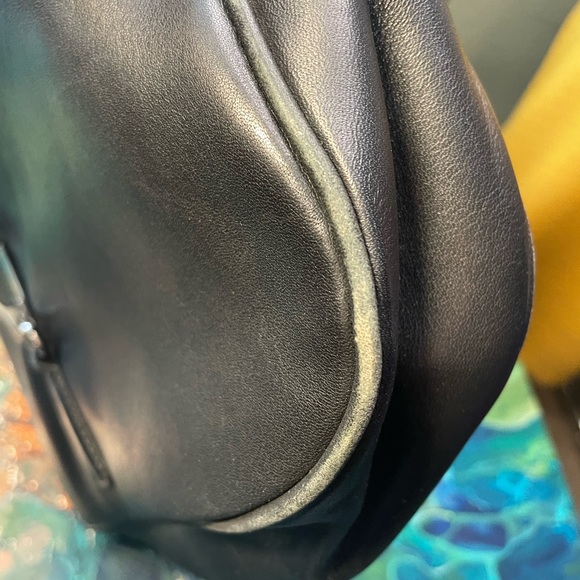 Coach Hampton Clip Lock Black Leather Shoulder Bag - Picture 10 of 16